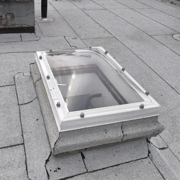 Lichtkoepel Polycarbonaat Bolvormig Driewandig Helder